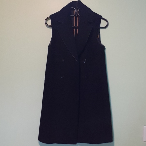 The 3 in 1 wool blend Vested Blazer dress. it is just everything!! - Picture 4 of 10